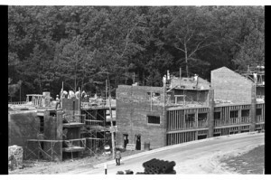 Construction of the Student Apartments, Mason's first on-campus residence.